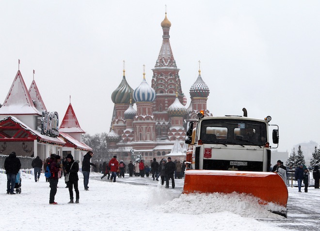 Розы снег кровь